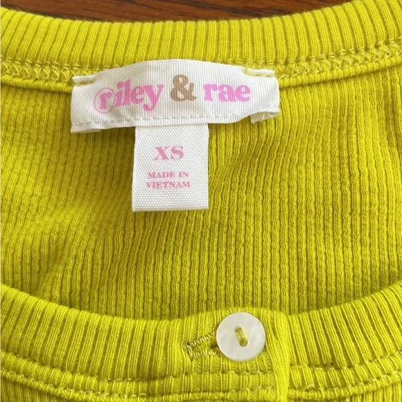 Riley & Rae XS Rib Knit Top - Picture 3 of 7